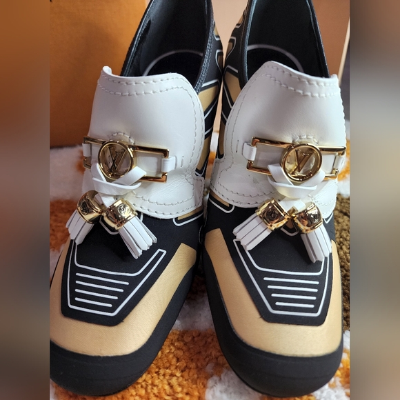 Louis Vuitton Calfskin Heels Loafers Rare 2020 Collection - Picture 2 of 13
